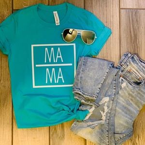 😍Trendy mom T-shirts 😍